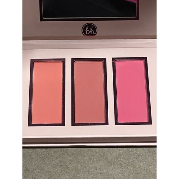 BH Cosmetics Mrs. Bella Rosy 3 Color Blush Trio, NEW - Picture 10 of 10
